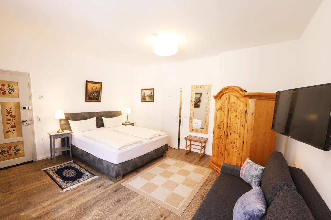 Hotel Garni "Zum Engel" Oberguenzburg Экстерьер фото