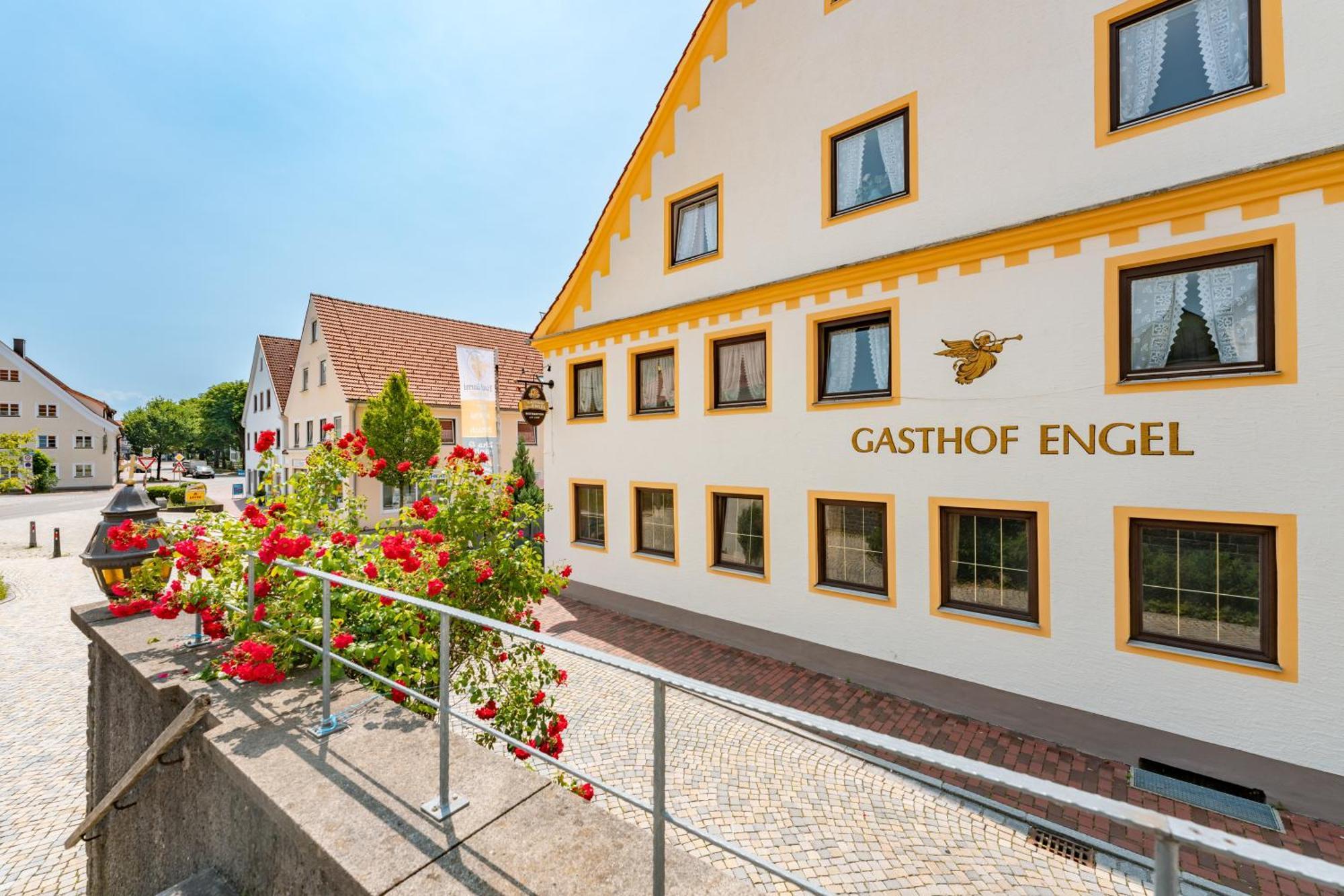 Hotel Garni "Zum Engel" Oberguenzburg Экстерьер фото