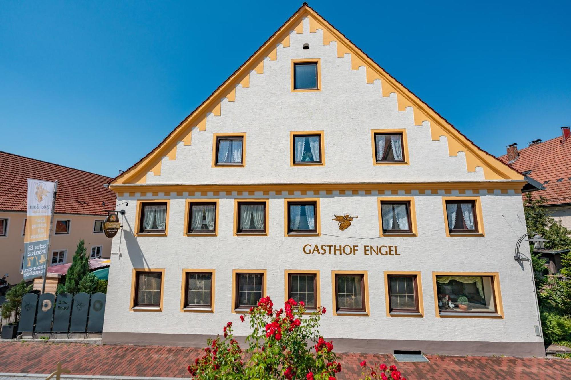 Hotel Garni "Zum Engel" Oberguenzburg Экстерьер фото